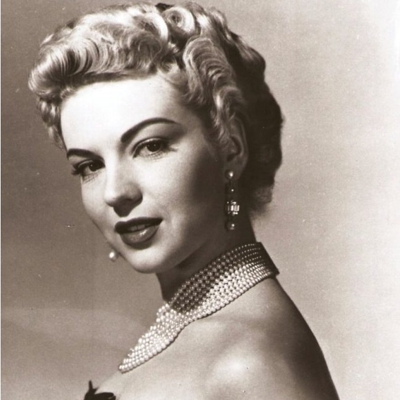 Kathleen Hughes Vintage Lace Dress from the estate of Kathleen Hughes - Picture 7 of 9